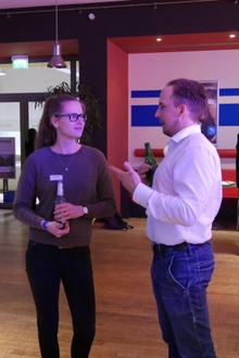 Persönlicher Austausch Persönlicher Austausch zwischen Arbeitgeber und Studierenden
