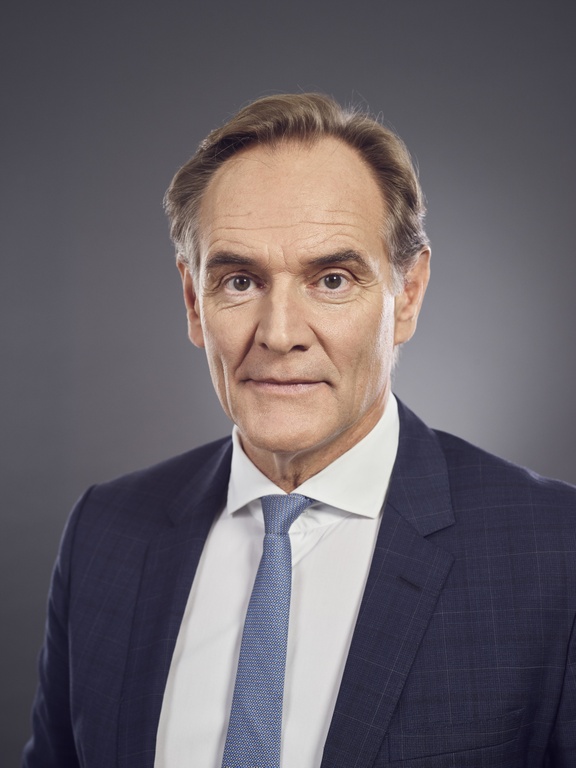 Burkhard-Jung-2019-medium-200.jpg