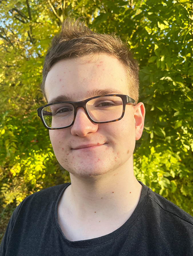 Noah-Fischer-Auszubildender-IPlaCon (1).jpg